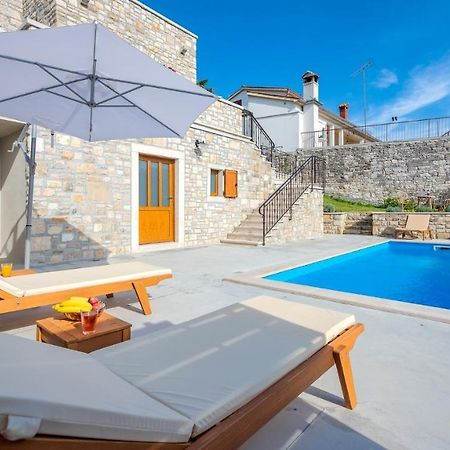 Villa Beram Exterior photo